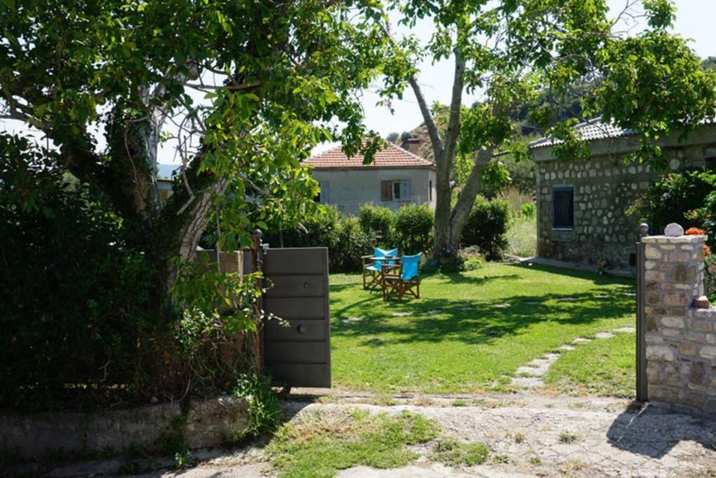 Argyra Ατθισ Cozy Cottage מראה חיצוני תמונה