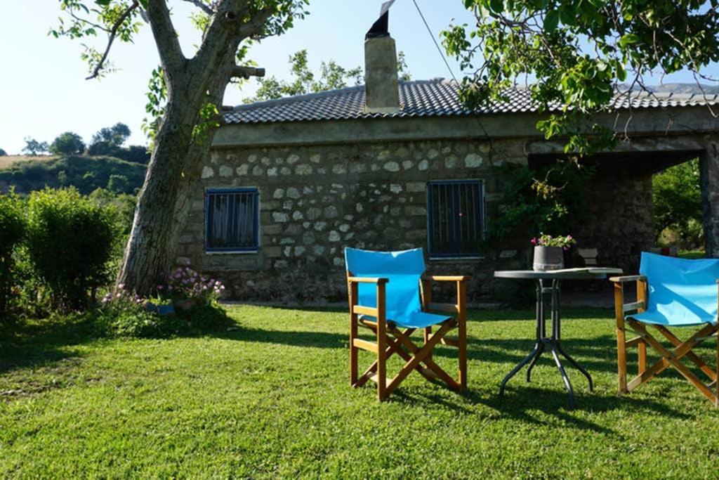 Argyra Ατθισ Cozy Cottage מראה חיצוני תמונה